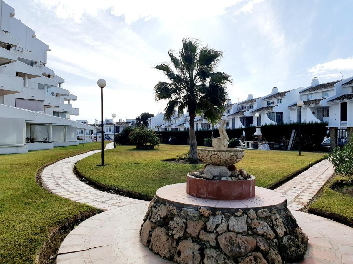 Cozy Apartment On The Beach Sitio de Calahonda Exterior foto