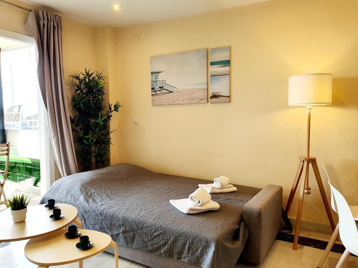 Cozy Apartment On The Beach Sitio de Calahonda Exterior foto