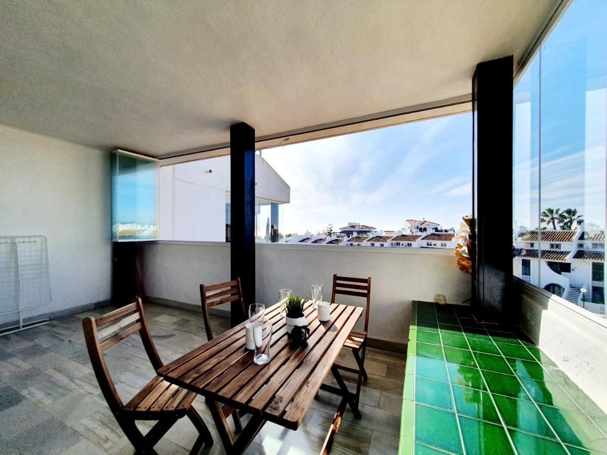 Cozy Apartment On The Beach Sitio de Calahonda Exterior foto