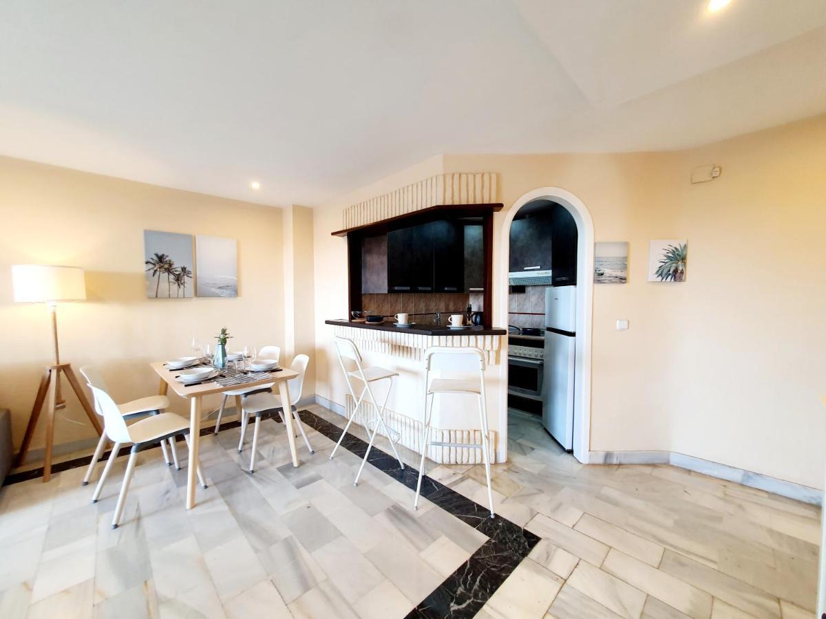 Cozy Apartment On The Beach Sitio de Calahonda Exterior foto